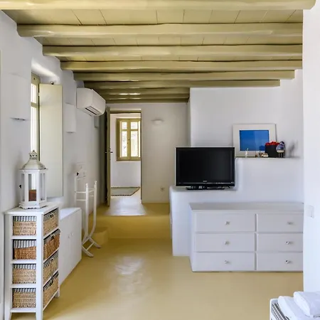 Isabella Family Close To The * פטליה