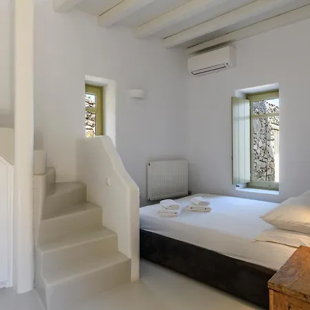 Isabella Family Close To The * פטליה