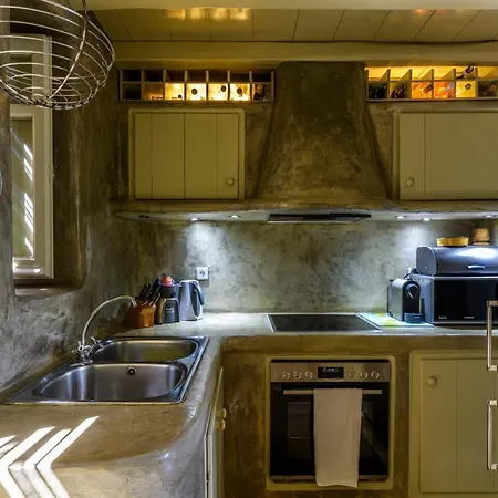 Isabella Family Close To The וילה