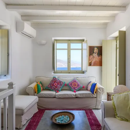 Isabella Family Close To The Βίλα Φτελιά