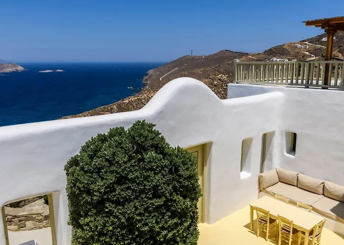 Isabella Family Close To The فتيليا